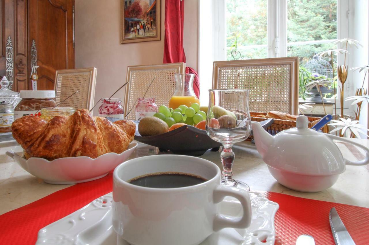 Manoir Des Turets Bed and Breakfast Yvré-lʼÉvêque Εξωτερικό φωτογραφία