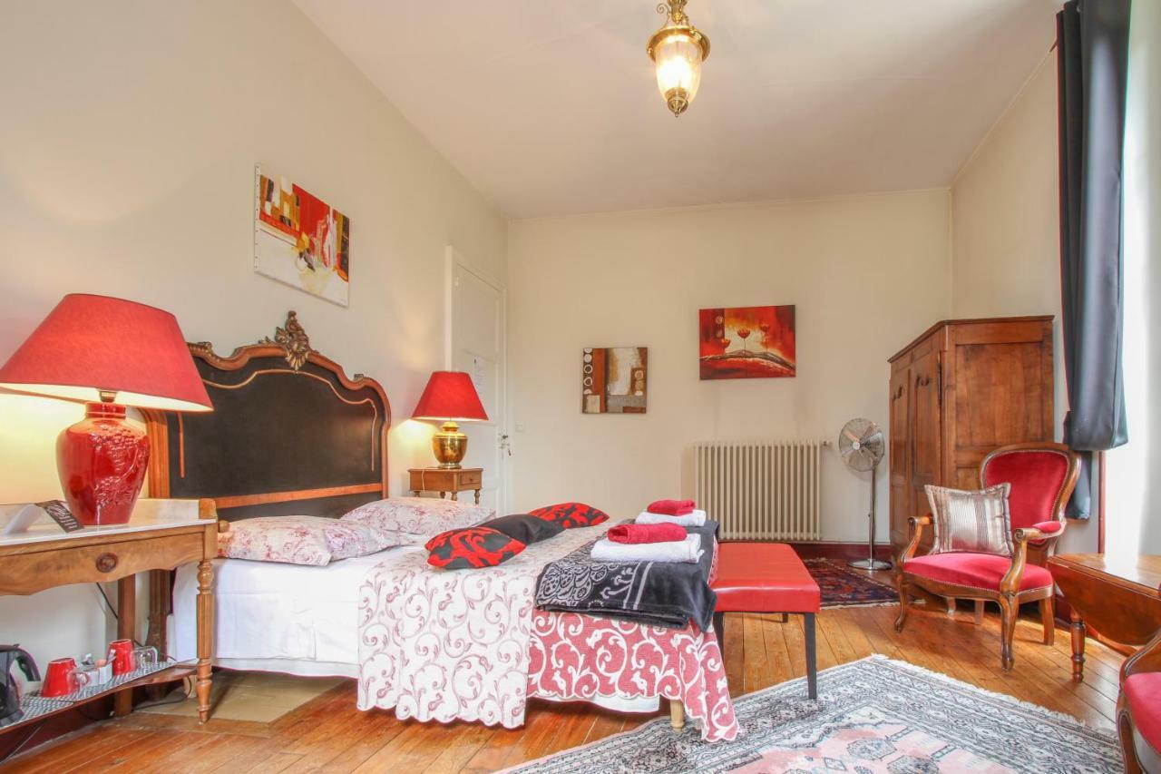 Manoir Des Turets Bed and Breakfast Yvré-lʼÉvêque Εξωτερικό φωτογραφία