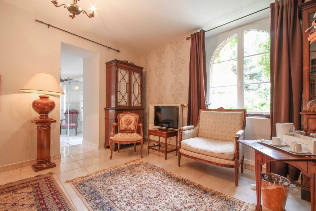 Manoir Des Turets Bed and Breakfast Yvré-lʼÉvêque Εξωτερικό φωτογραφία